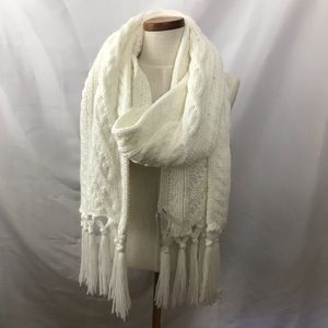 NWT Garage Cream/White Scarf
